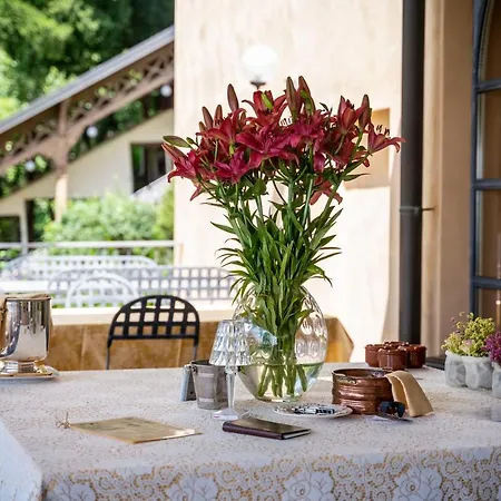 Colonne Hotel Varese