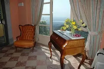 Colonne Hotel 4*