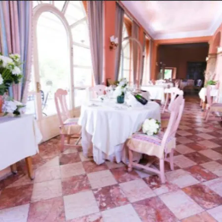 Colonne Hotel Varese