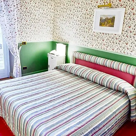 Hotel Colonne 4*